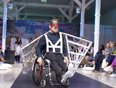 VIDEO | Na móle nevládla dokonalosť, ale odvaha: Košický projekt SVETlo V TME dojal publikum