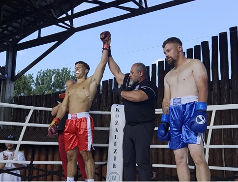 VIDEO | Fightmmania prvýkrát zavítala do Raslavíc a priniesla jedenásť atraktívnych zápasov