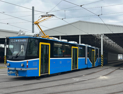 Košice majú prvú klimatizovanú električku. Cestujúcich odvezie už čoskoro