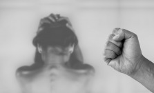 Roky psychického nátlaku: 46-ročný muž mal týrať svoju manželku