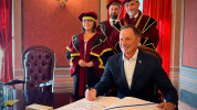 Peter Bondra si z rúk primátora Polačeka prevzal čestné občianstvo Košíc