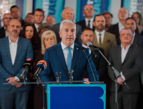 Trnka predstavil plány pre bezpečnejší kraj. Chce viac lekárov a opravené cesty